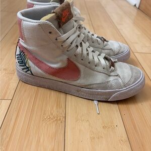 Nike Women's High-Top Sneakers in Pink and Cream with Embroidered Leaf